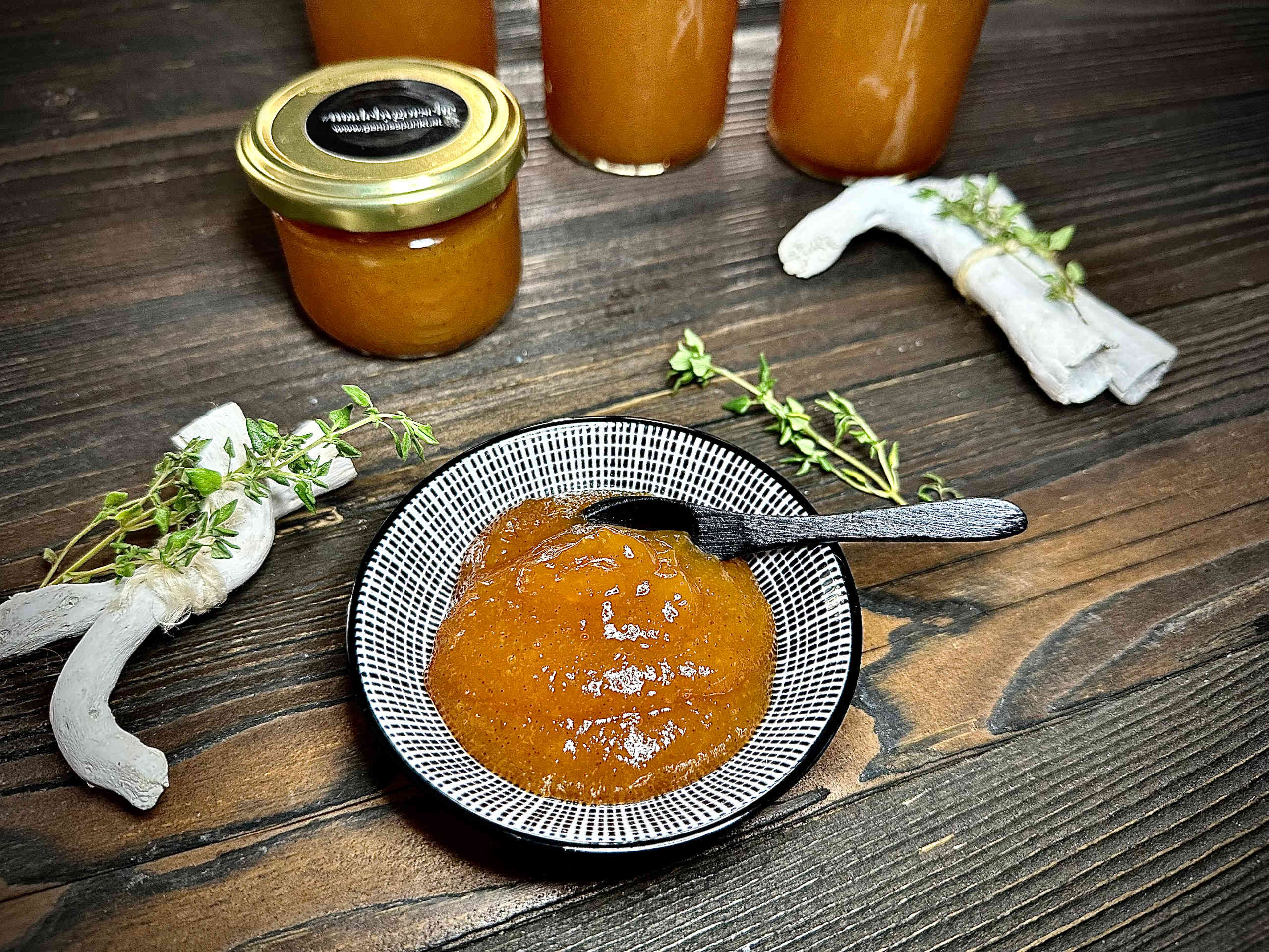 Pfirsichmarmelade mit Thymian © Alexandra Gorsche