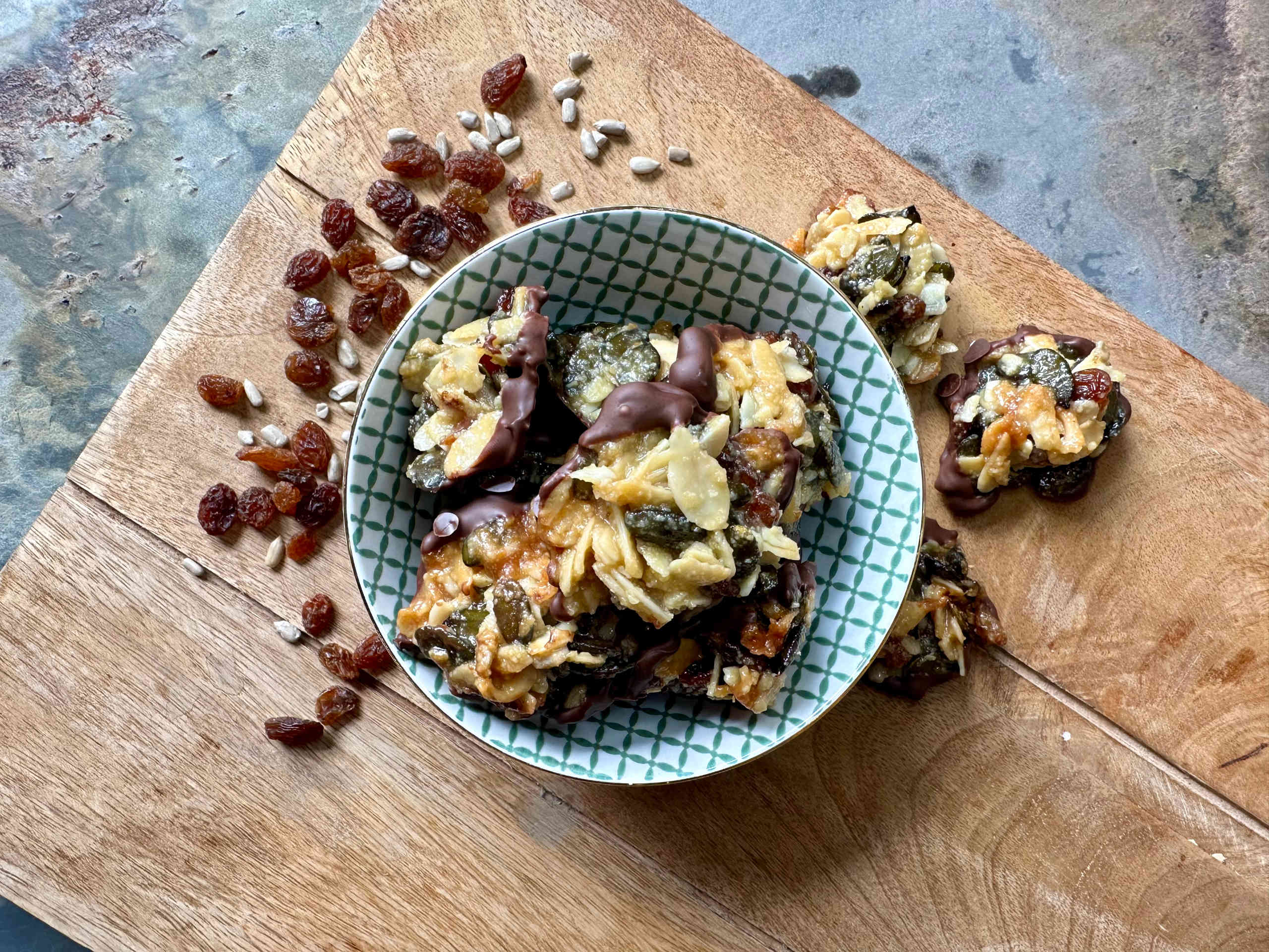 pumpkin seed and raisin Florentines © Alexandra Gorsche 